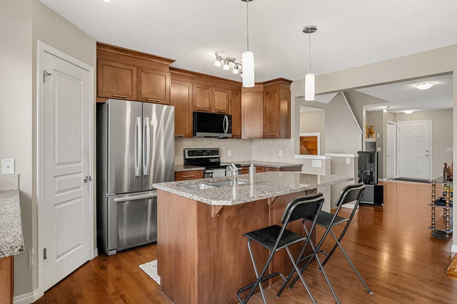 249 Elgin Meadows Park SE