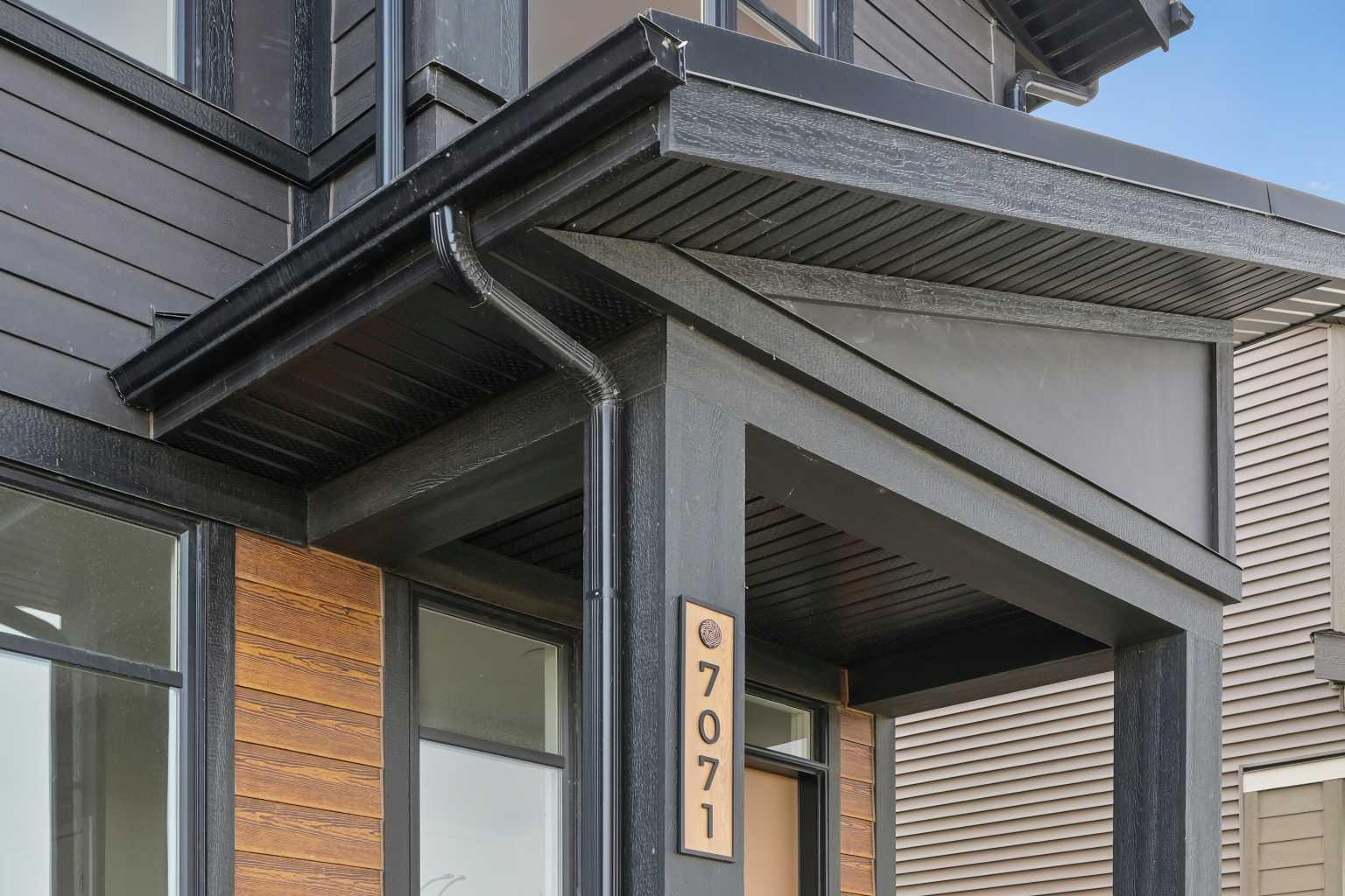 7071 Rangeview Avenue SE