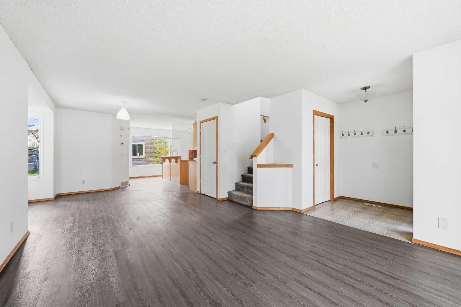 169 Cranberry Square SE
