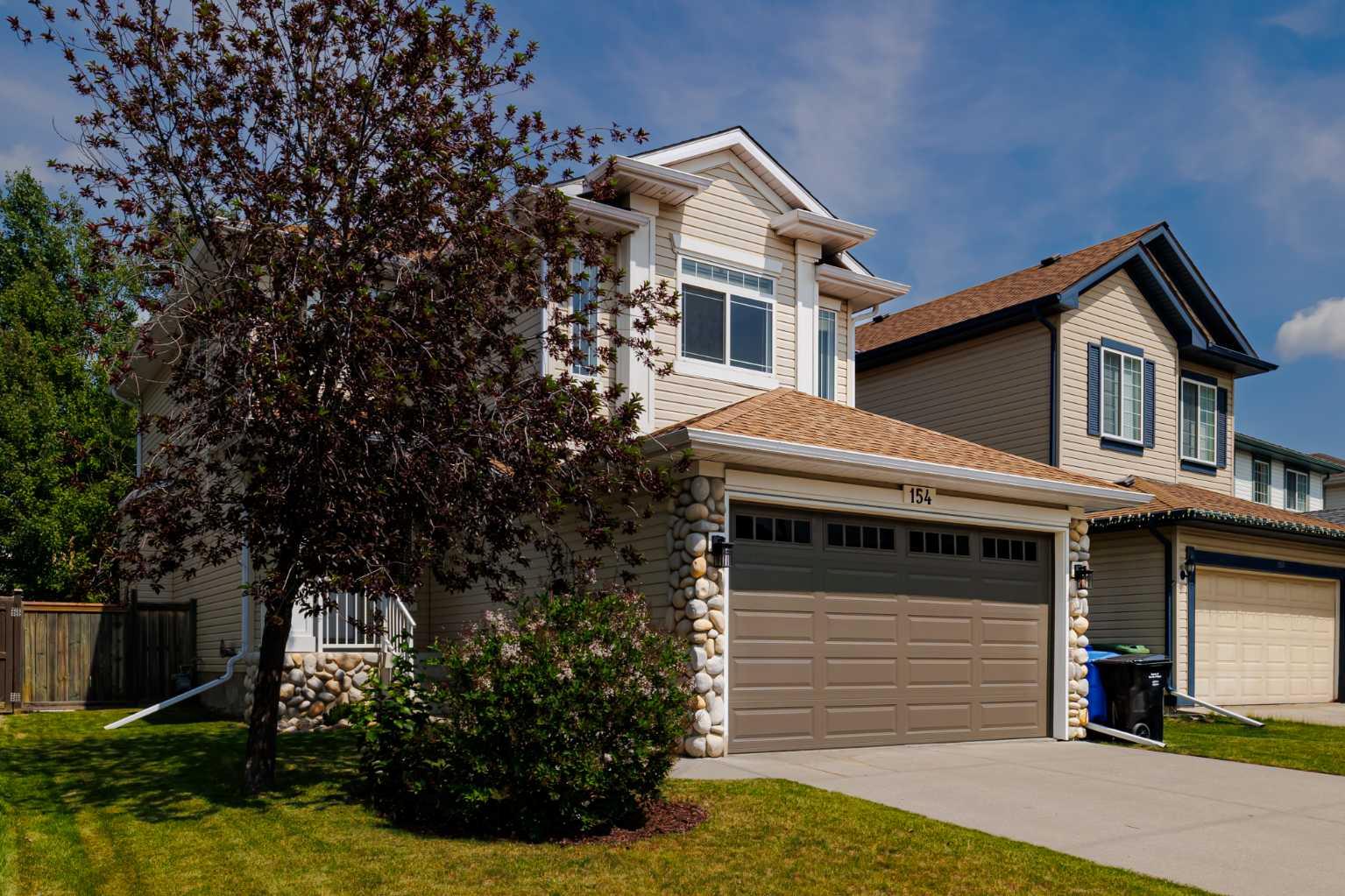 154 Rocky Ridge Close NW
