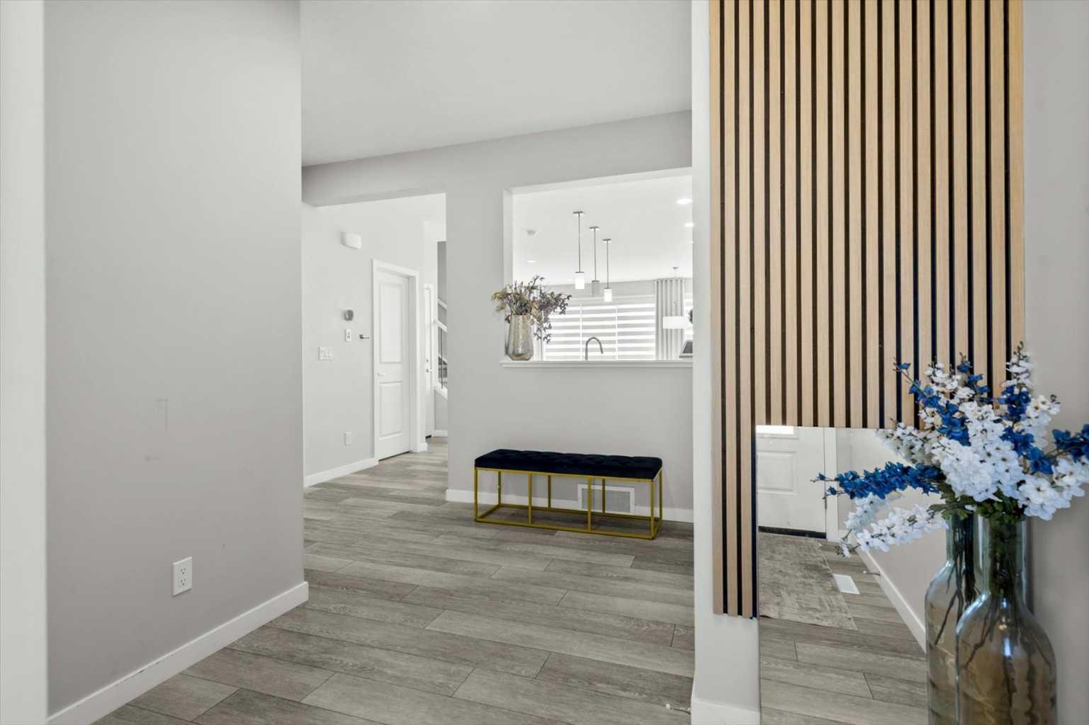 243 Silver Spruce Grove SW