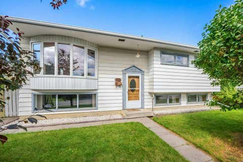Photo of 4515 Norquay Drive NW, Calgary, AB T2K 2K9 (MLS # A2338917)