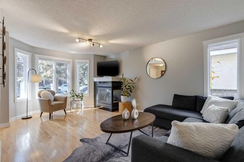 1926 25 Street SW 1 Calgary AB T3E 1W9