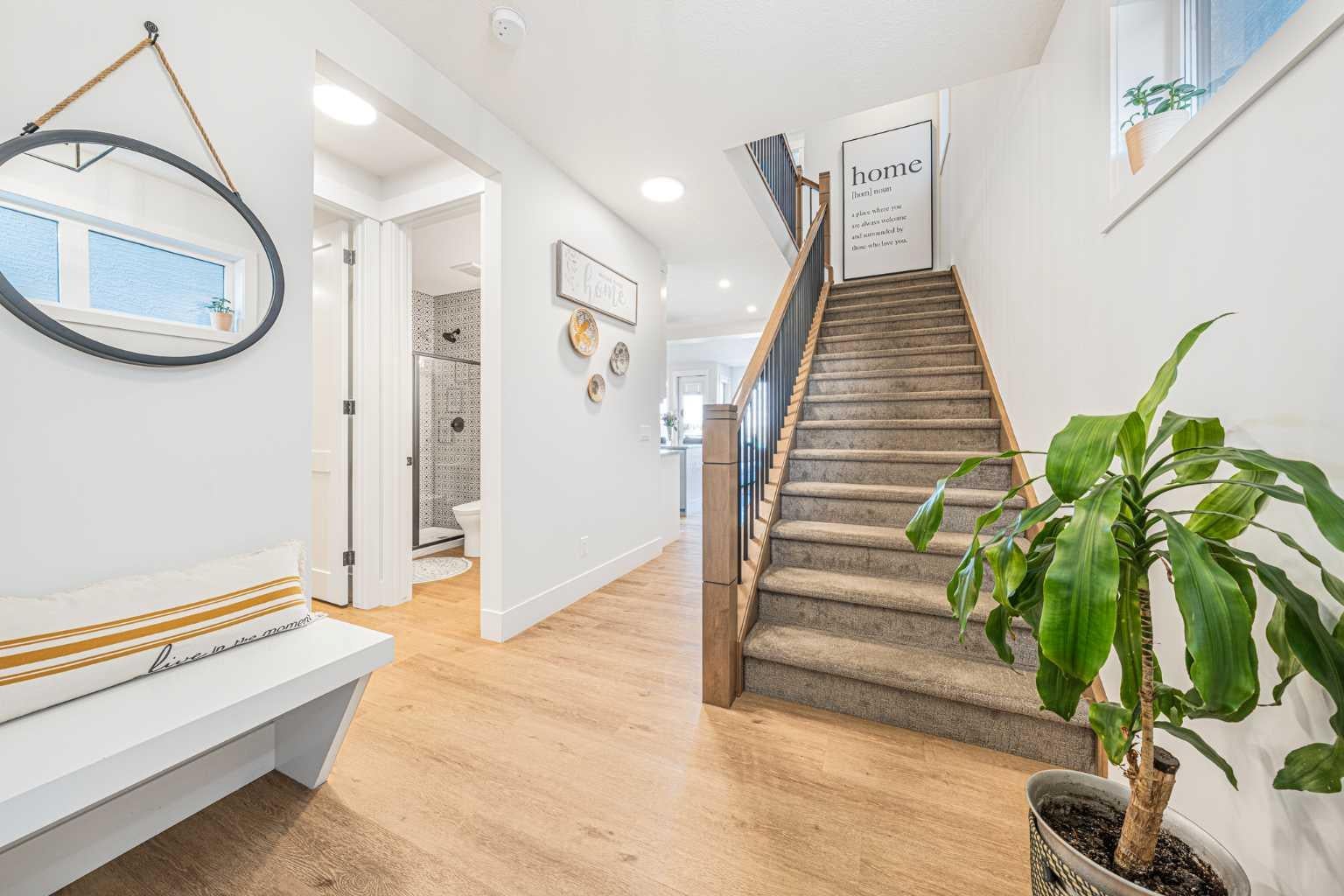 92 Walcrest View SE