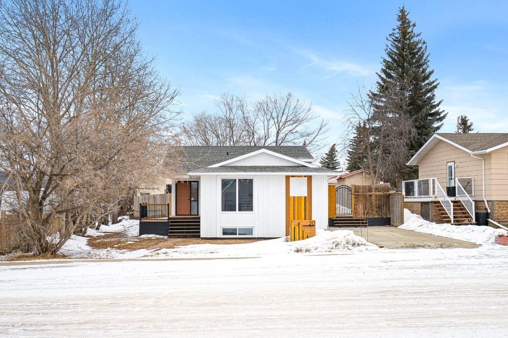 Photo of 20 3 Avenue W, Marshall, SK S0M 1R0 (MLS # A2293891)