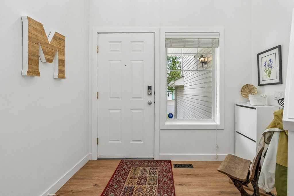 Photo of 42 Douglas Glen Circle SE, Calgary, AB T2Z 3T3 (MLS # A2336518)