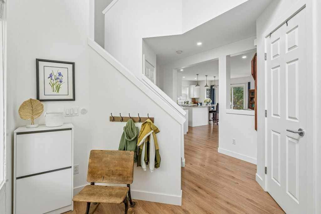 Photo of 42 Douglas Glen Circle SE, Calgary, AB T2Z 3T3 (MLS # A2336518)
