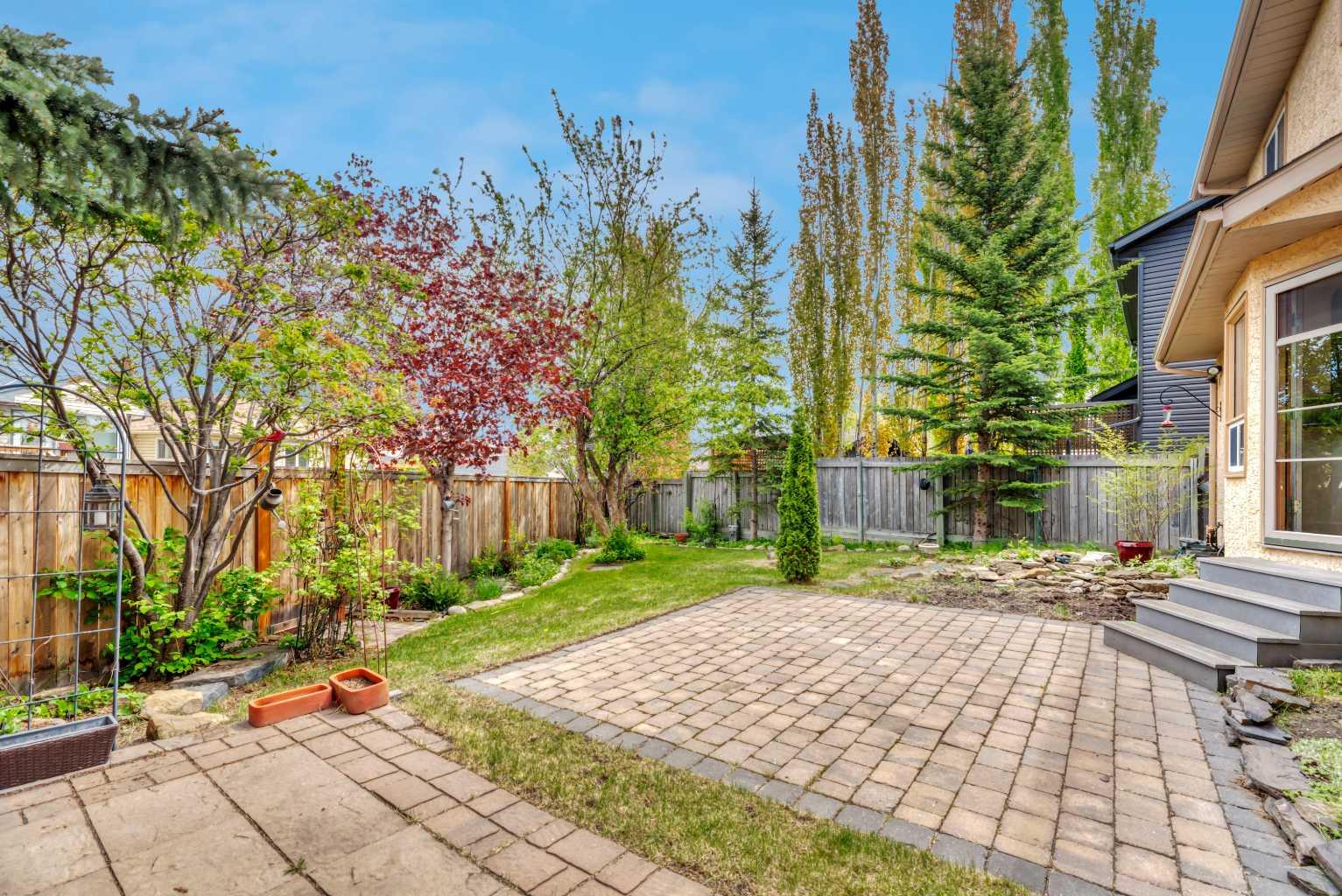 37 Shawbrooke Bay SW