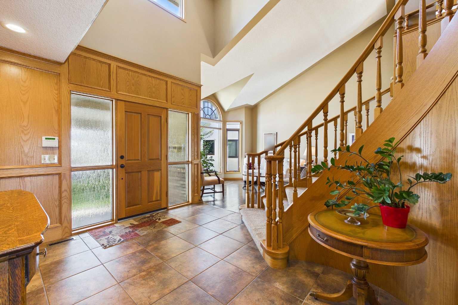 220 Varsity Estates Terrace NW