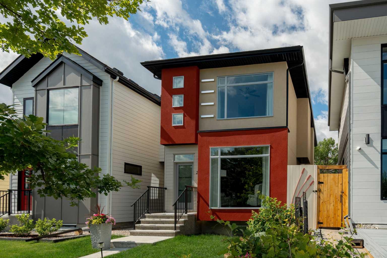2739 Cochrane Road NW