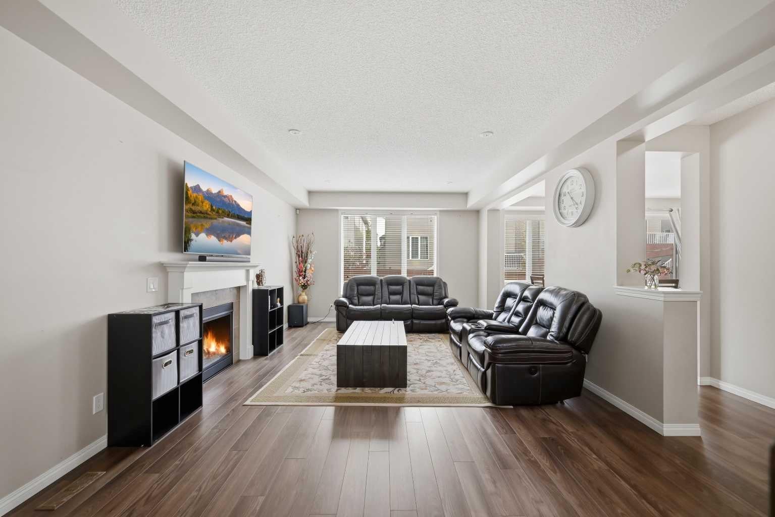 146 Windwood Grove SW