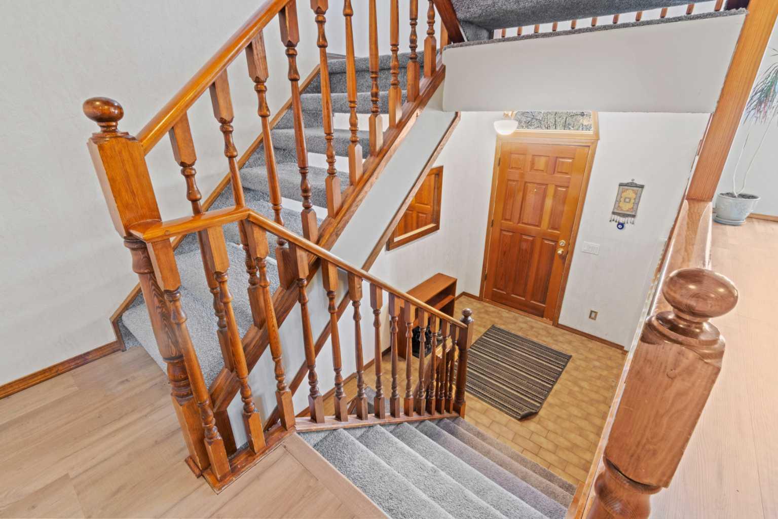 28 Ranchridge Way NW