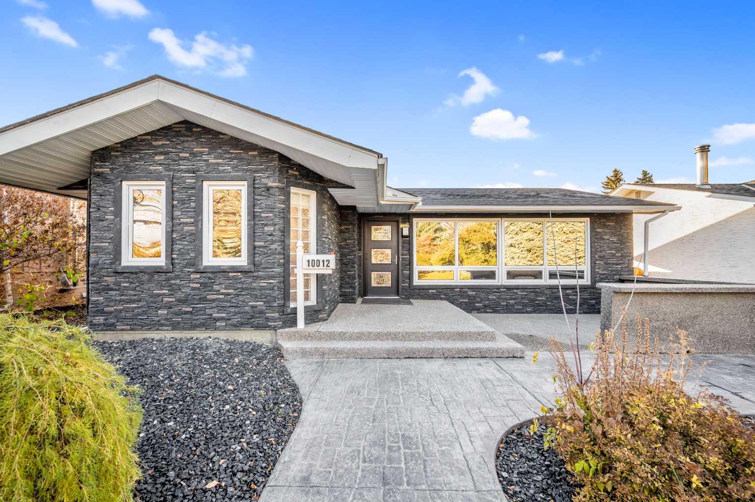 10012 Willowview Road SE