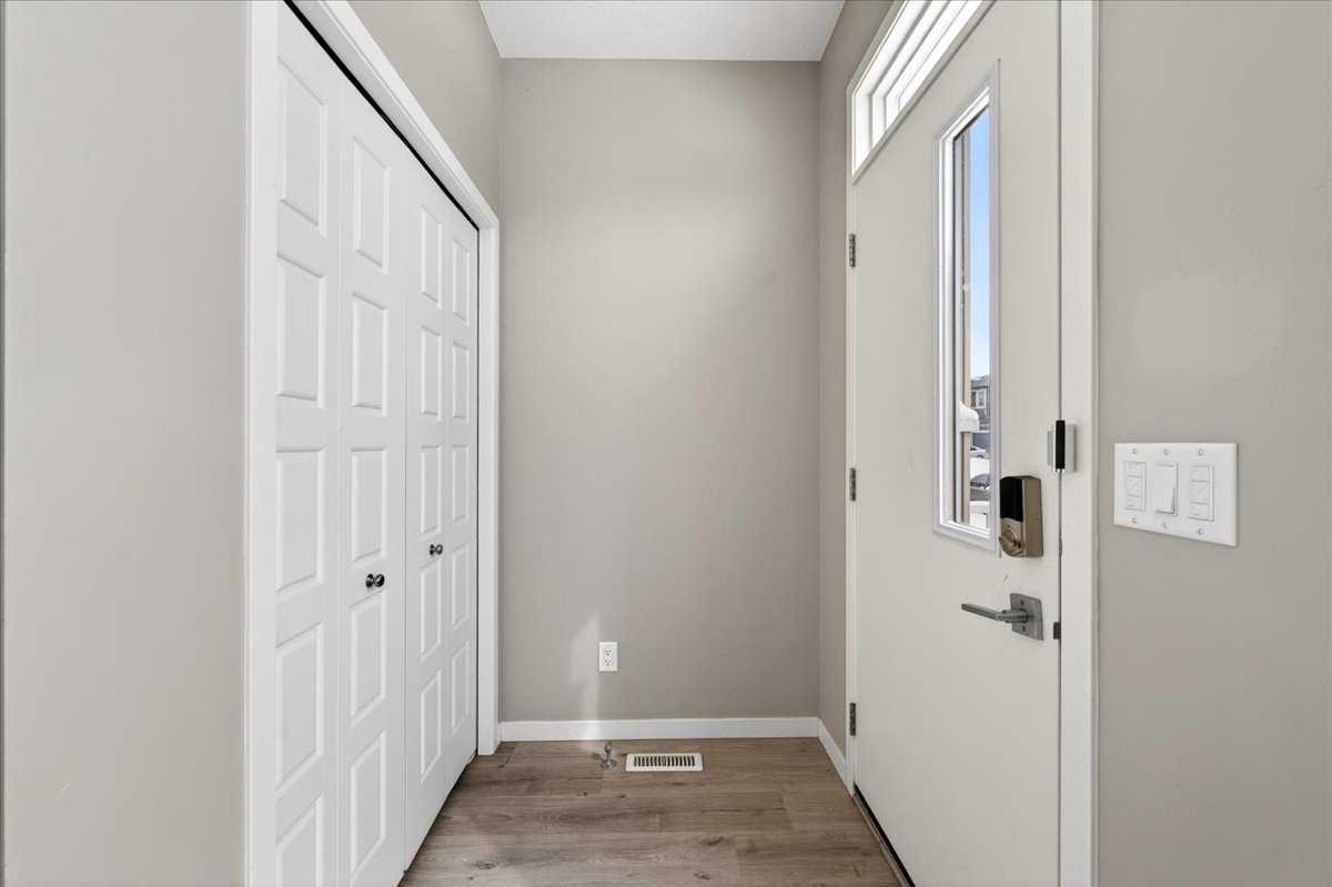 168 Corner meadows Way NE