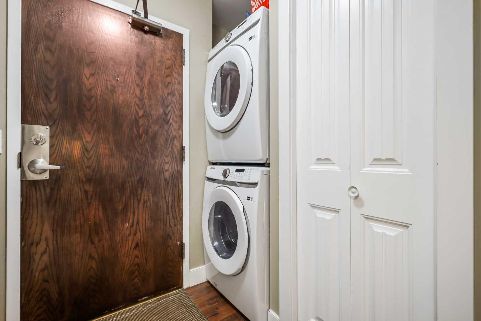 80 Point Mckay Crescent NW 404