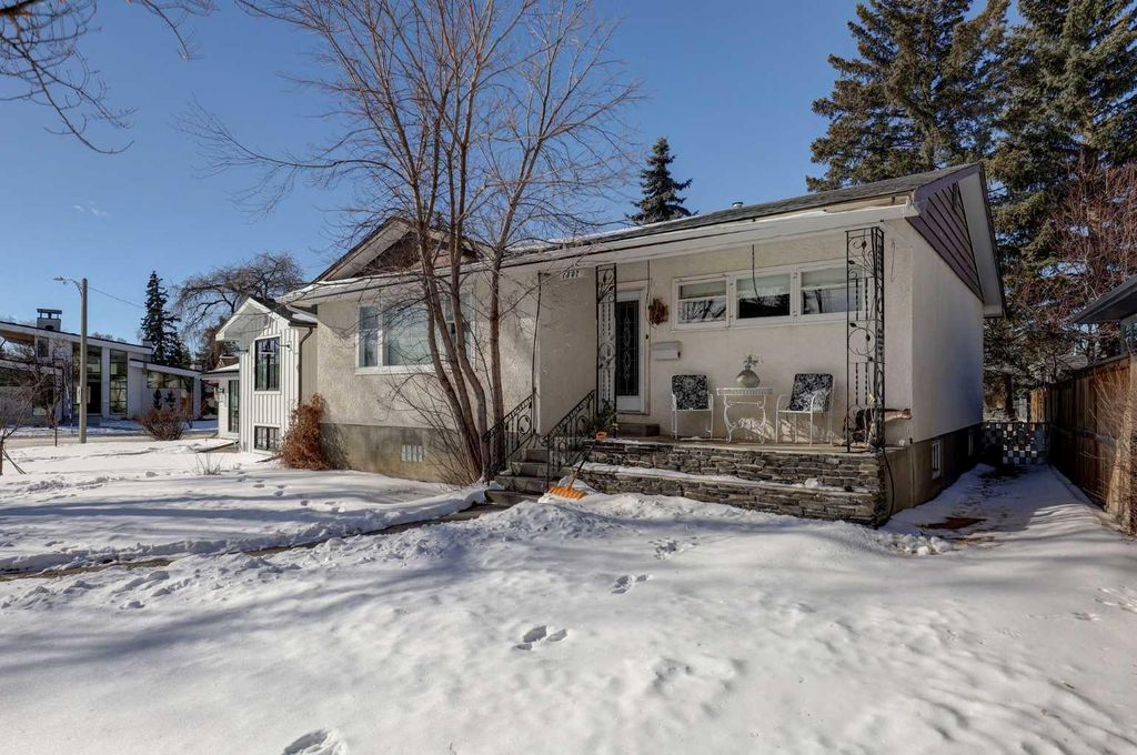 Photo of 1307 Windsor Street NW, Calgary, AB T2N 3X2 (MLS # A2289667)