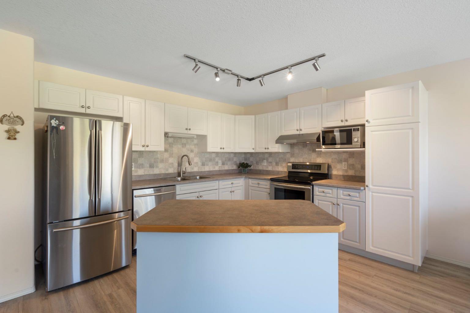 505 Epiphany Bay