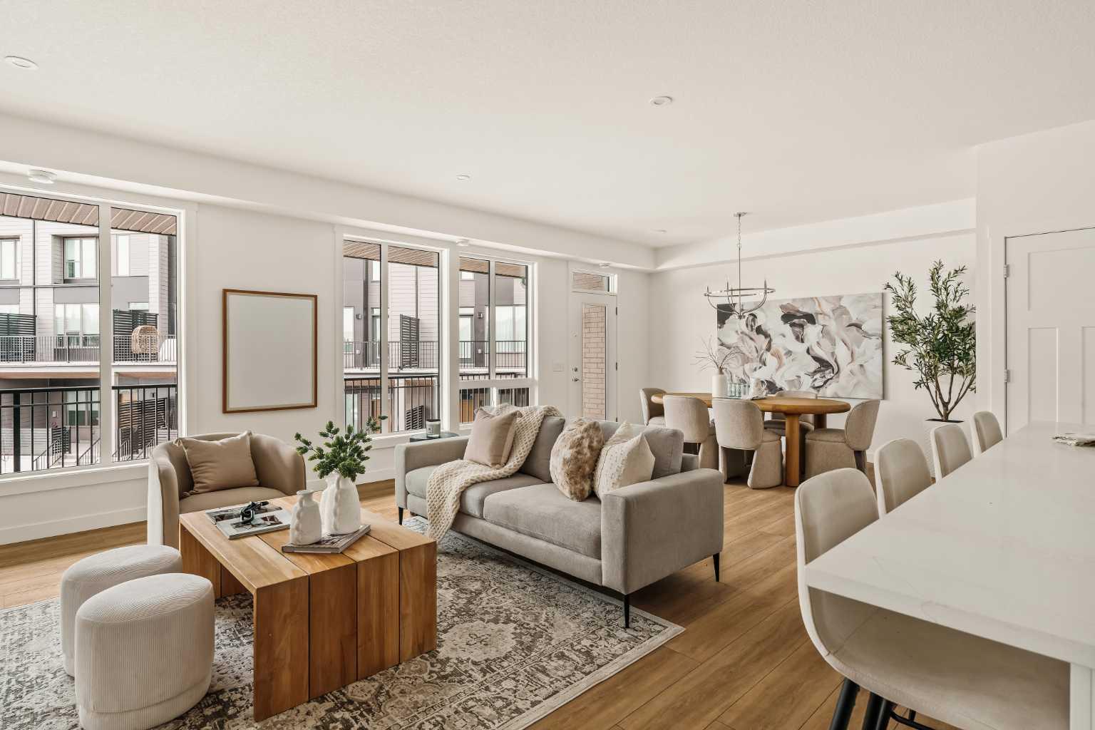 615 Sovereign Common SW