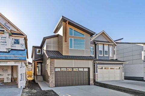 275 Silver Spruce Grove SW Calgary AB T2X 5M3