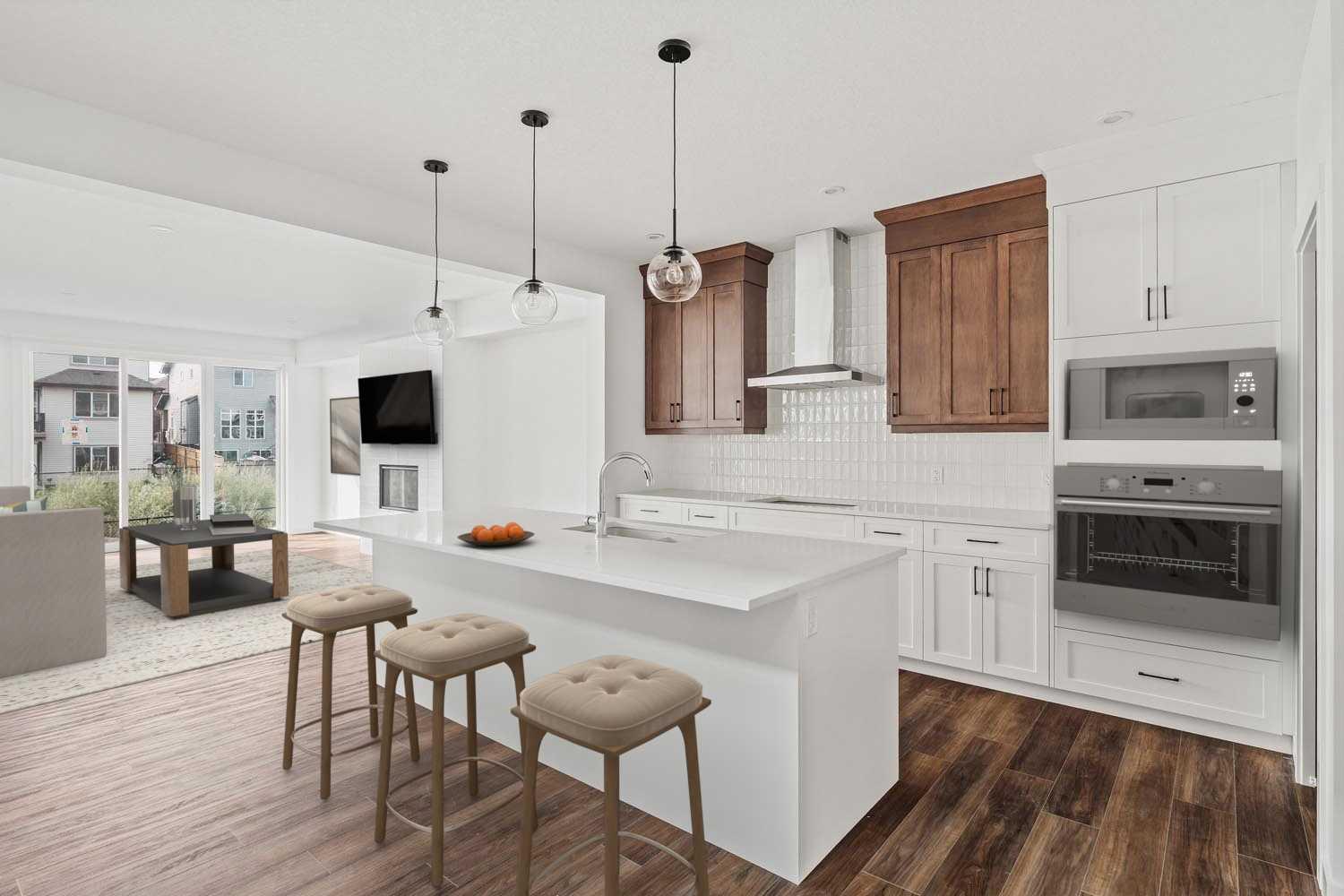 275 Silver Spruce Grove SW