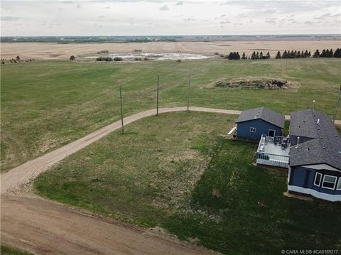 Photo of 1021 Taylor Street, Ohaton, AB T0B 3P0 (MLS # A2308960)