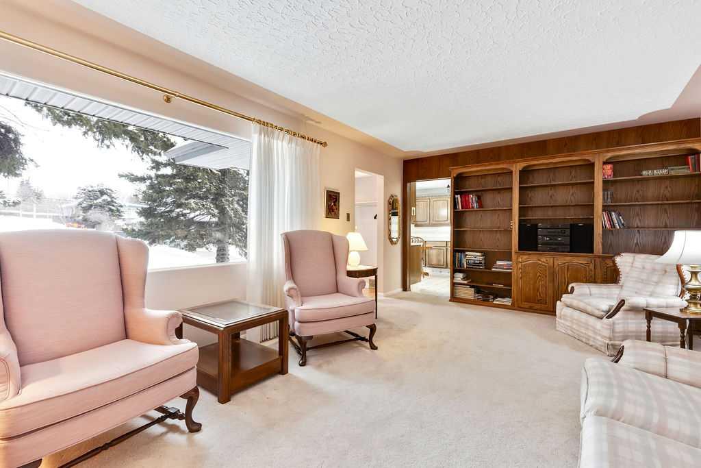 79 Chancellor Way NW