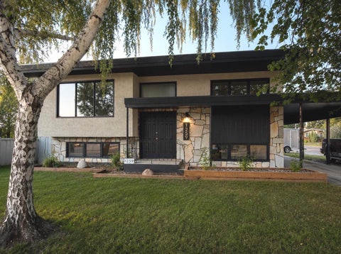 Photo of 1259 St Catherine Road N, Lethbridge, AB T1H 4E9 (MLS # A2342612)