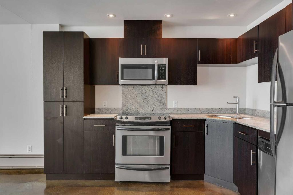 Photo of 135 13 Avenue SW #1106, Calgary, AB T2R 0W8 (MLS # A2298347)