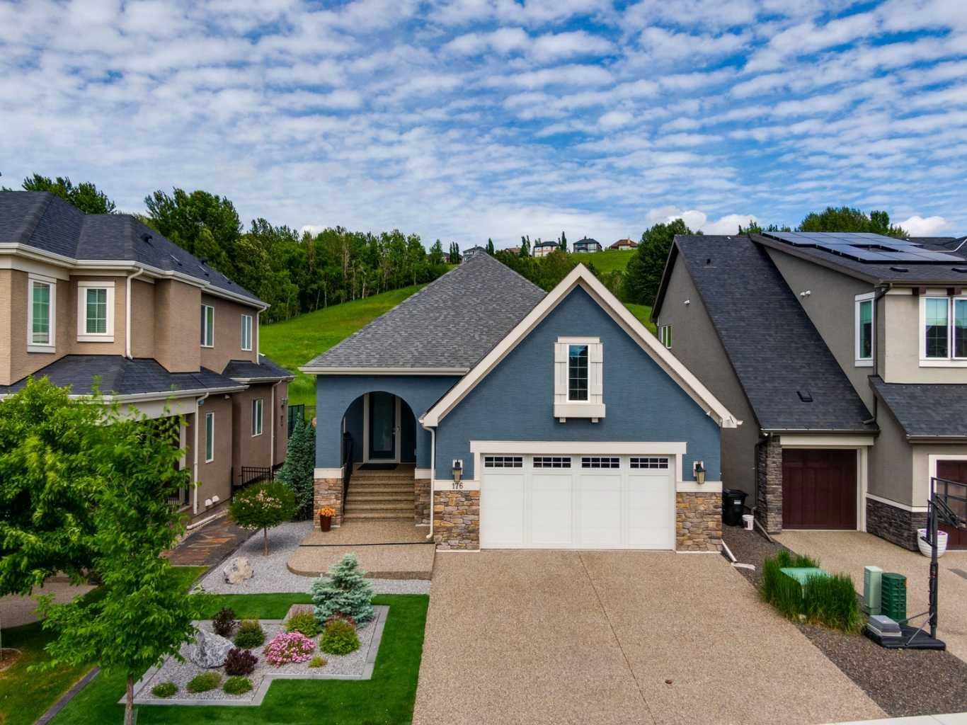 176 Cranbrook Drive SE
