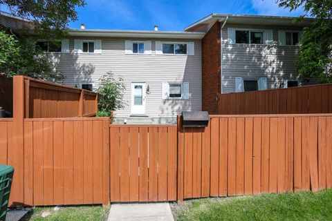 Photo of 15 Stanton Street #7, Red Deer, AB T4N 0B9 (MLS # A2310992)
