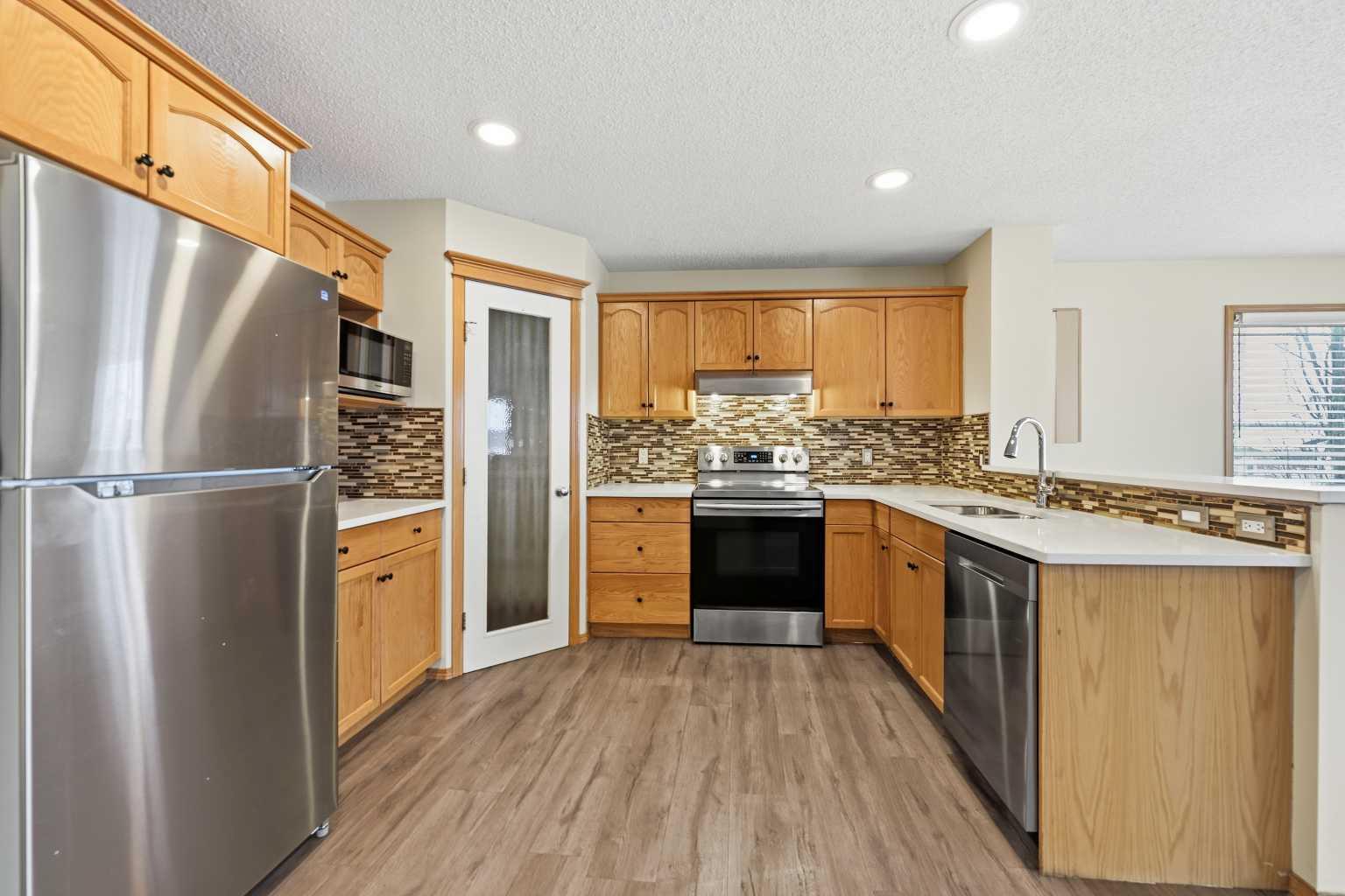 83 Taralea Crescent NE