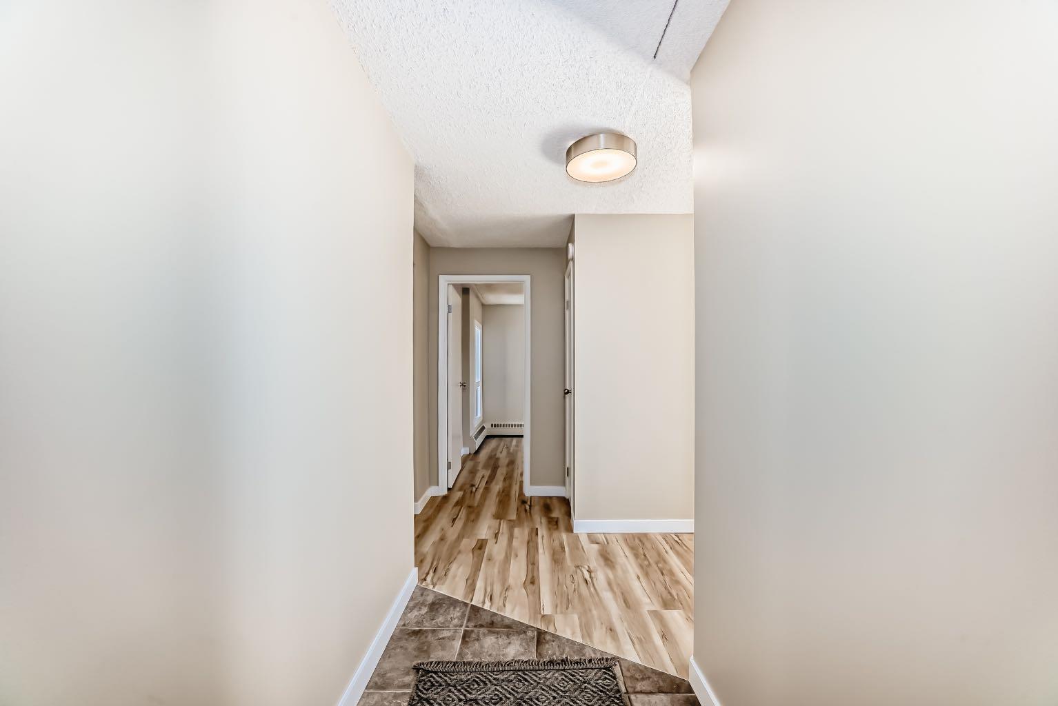 1414 12 Street SW 605