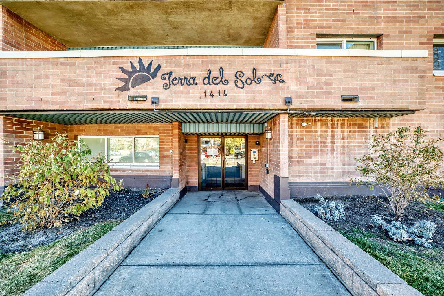 1414 12 Street SW 605