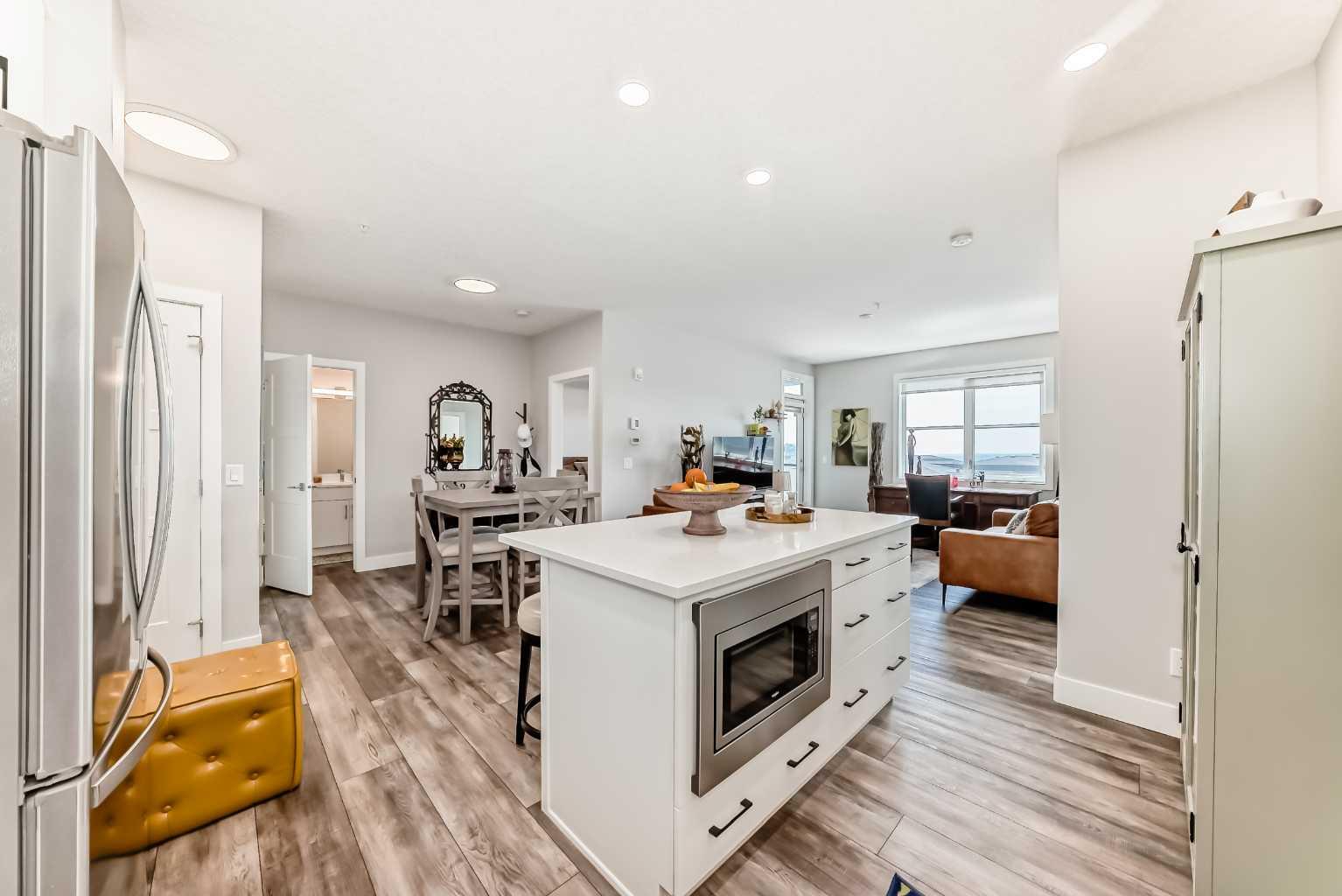 8355 19 Avenue SW 210