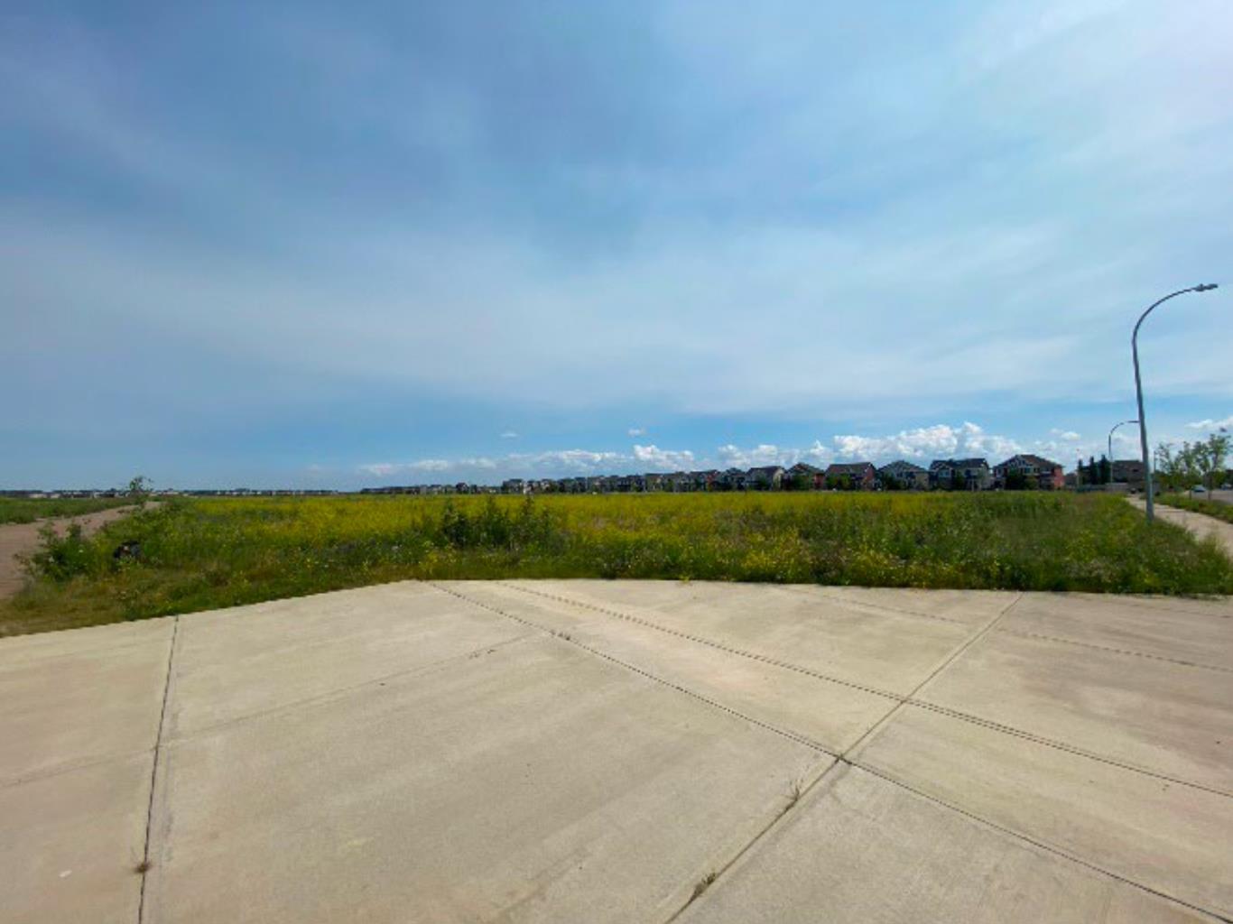 Plan 1422879 Block 18 Lot 1