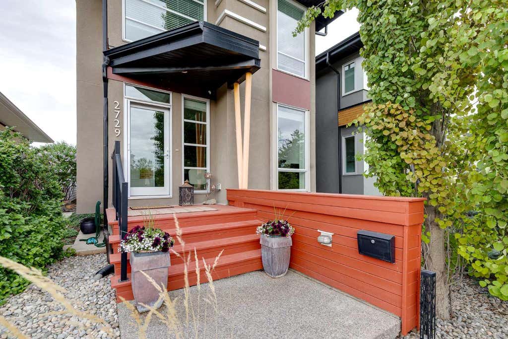 Photo of 2729 Cochrane Road NW, Calgary, AB T2M 4J1 (MLS # A2322211)