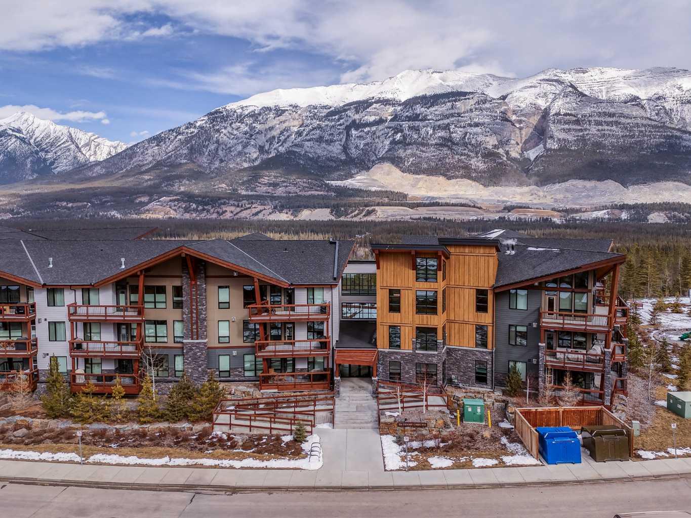 106 Stewart Creek Rise 205