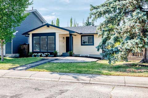 Photo of 145 Sunvale Crescent SE, Calgary, AB T2X 2R7 (MLS # A2331709)