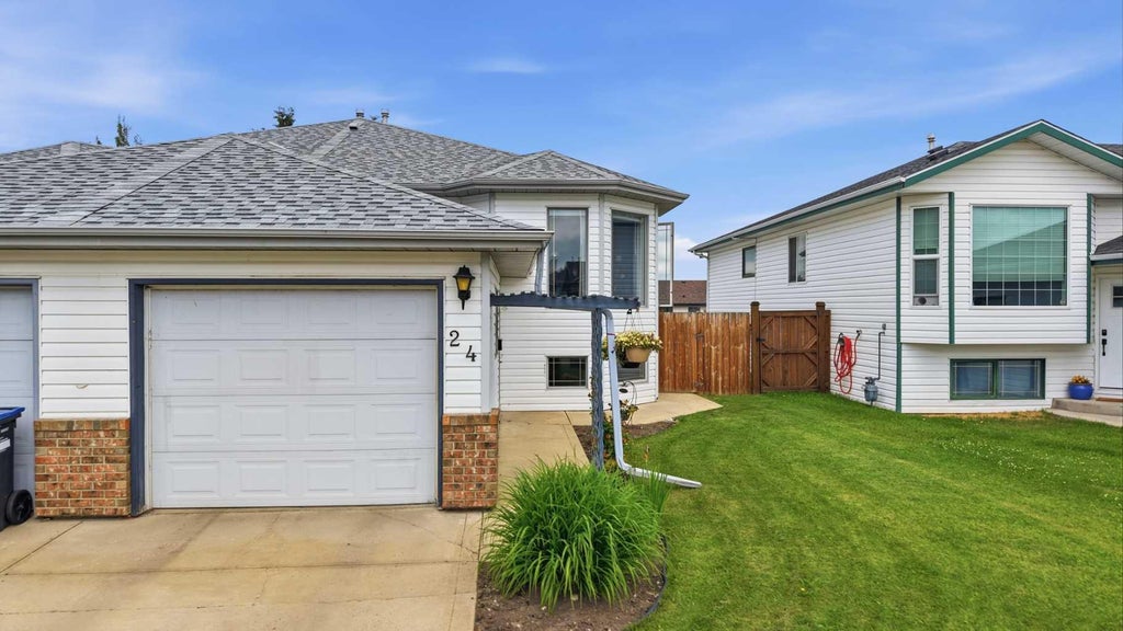 Photo of 24 Wildrose Drive, Sylvan Lake, AB T4S 1G4 (MLS # A2328658)