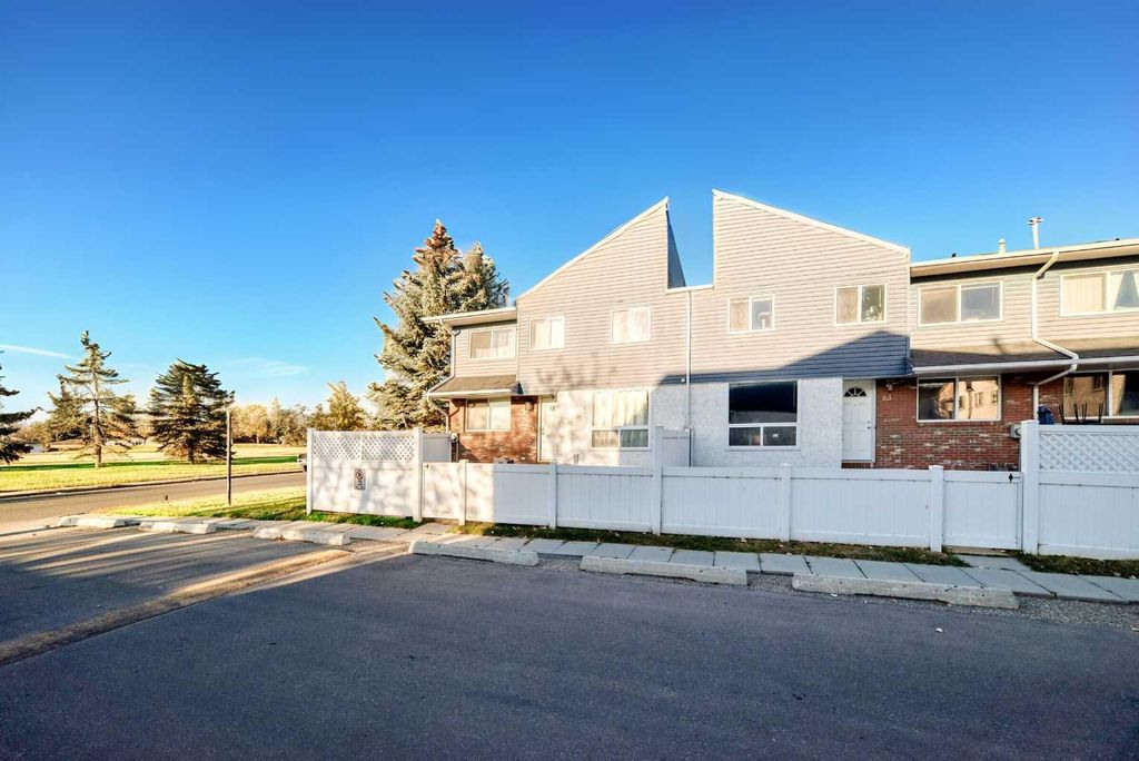 Photo of 4769 HUBALTA Road SE #61, Calgary, AB T2B 1T9 (MLS # A2261885)