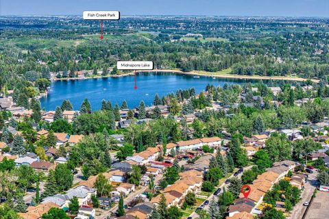 Photo of 154 Midbend Place SE, Calgary, AB T2X 2K1 (MLS # A2331107)