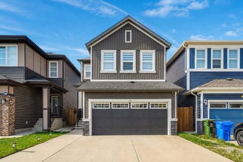 Photo of 28 Carringsby Avenue NW, Calgary, AB T3P 1R9 (MLS # A2313479)