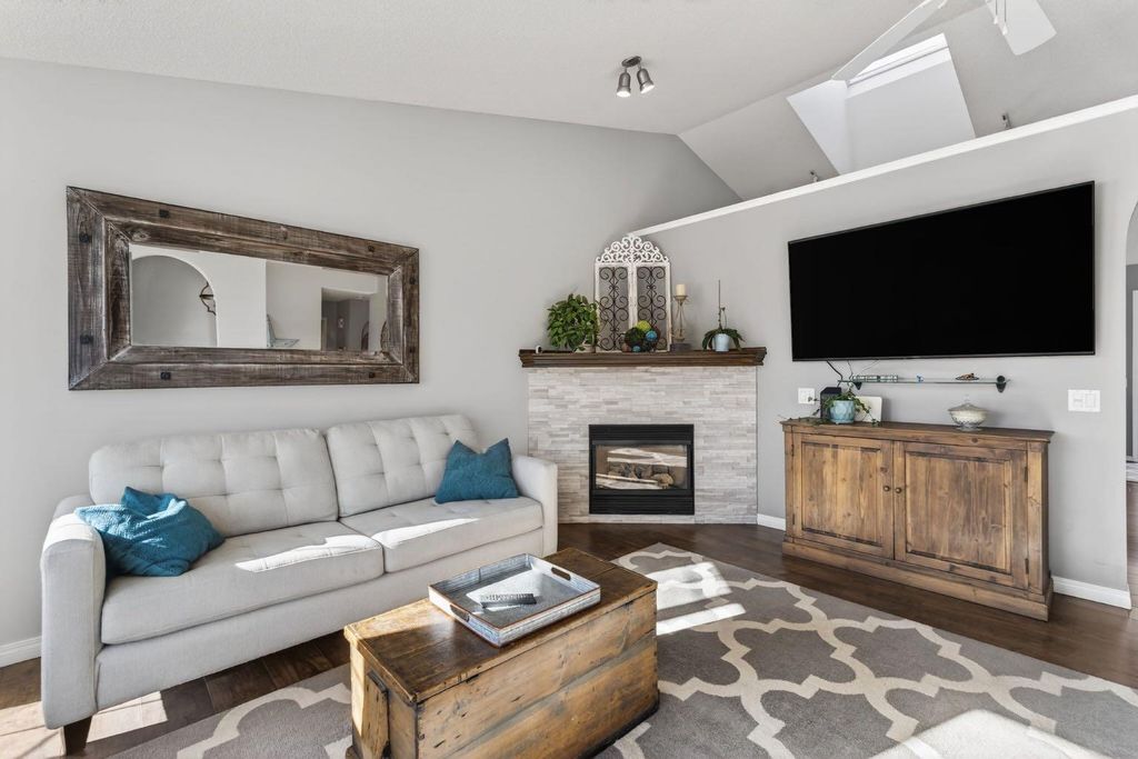 Photo of 306 West Terrace Place, Cochrane, AB T4C 1S3 (MLS # A2291105)