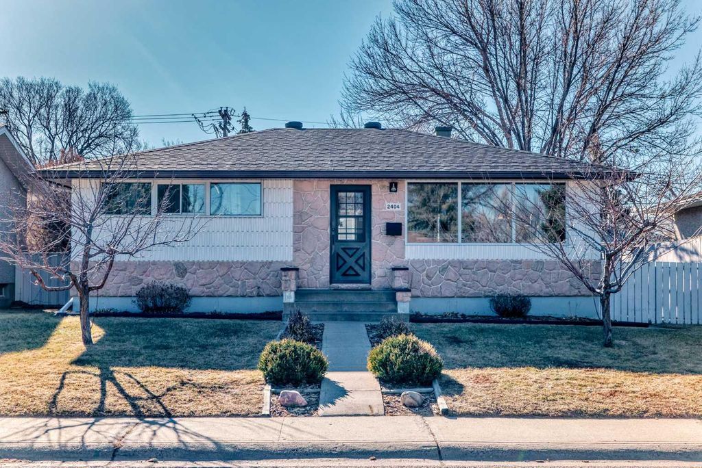 Photo of 2404 5A Avenue N, Lethbridge, AB T1H 0R6 (MLS # A2286645)