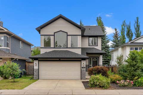 Photo of 100 Fairways Drive NW, Airdrie, AB T4B 2R7 (MLS # A2334738)