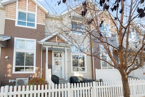 135 Tuscany Court NW Calgary AB T3L 2Y7