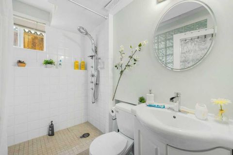 1650 Westmount Boulevard NW Basement Suite Calgary AB T2N 3G6