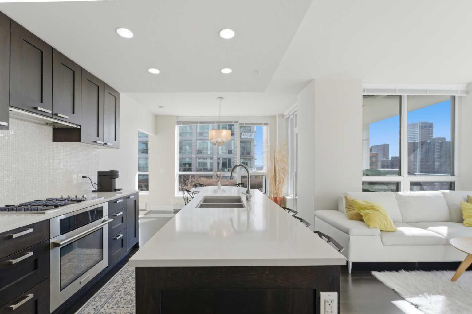 222 Riverfront Avenue SW 825