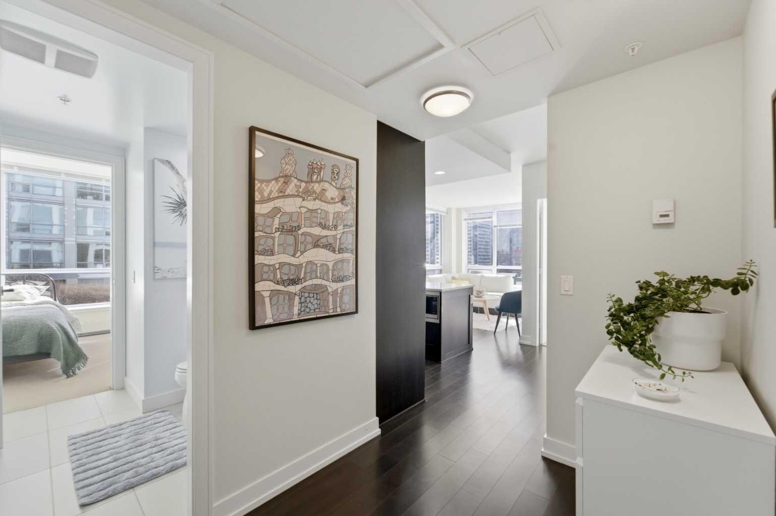 222 Riverfront Avenue SW 825