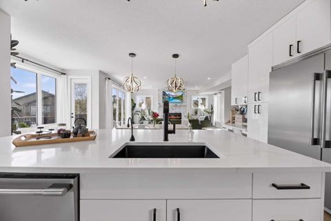 Tiny photo for 30 Silverstone Place, Didsbury, AB T0M 0W0 (MLS # A2310507)